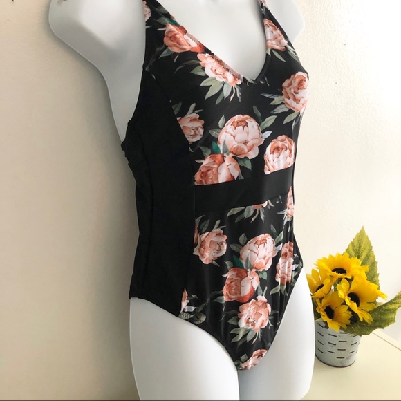 CUPSHE Floral One Piece - Picture 4 of 14